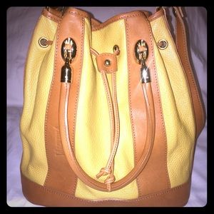 🎉LIKE🆕 Valentina Drawstring Bucket Purse!🎉